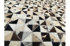 Natrualny skórzany dywan patchwork trójkąty 100% skóra 160x230cm, Indie, postarzany