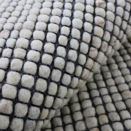 Dwustronny niezwykły dywan BRINKER FEEL GOOD CARPETS Blackland Point Beige 100% wełna filcowana 170x230cm