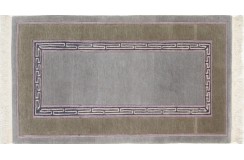 Geometryczny szary dywan z wzorem greckim ręcznie tkany oryginalny Nepal Royal Indie 75x130cm 100% wełna klasyczny wzór
