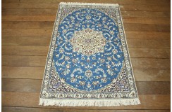 Ręcznie tkany dywan Nain 9la Habibian z Iranu 90x150cm niebieski