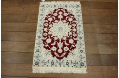 Ręcznie tkany dywan Nain 9la Habibian z Iranu 60x90cm czerwony